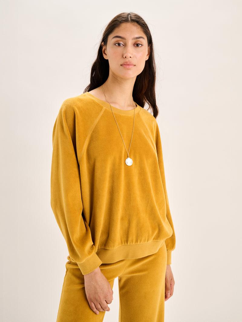 Suzie Kondi Samos Sweatshirt In Velour