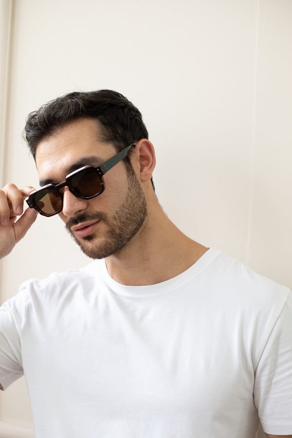 Svnx Angular Wayfarer Style Sunglasses In Brown With Green Arms