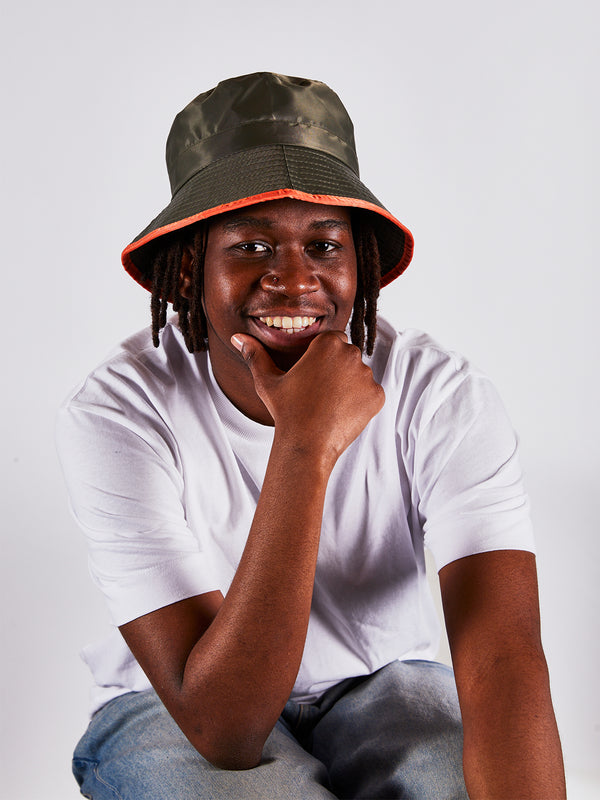 Svnx ARCHER Nylon Bucket Hat With Contrast Trim And Drawstring In Moss