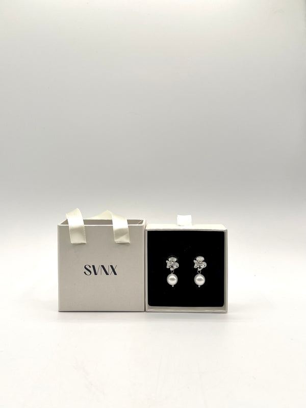 Svnx Flower Drop Pearl Earrings In Silver - Gift Boxed