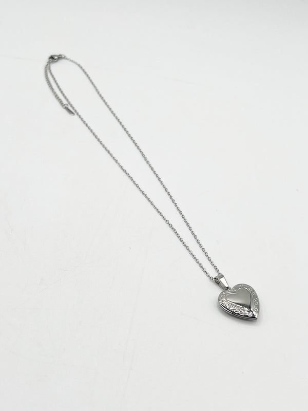 Svnx Large Heart Pendant Locket Necklace In Silver - Gift Boxed