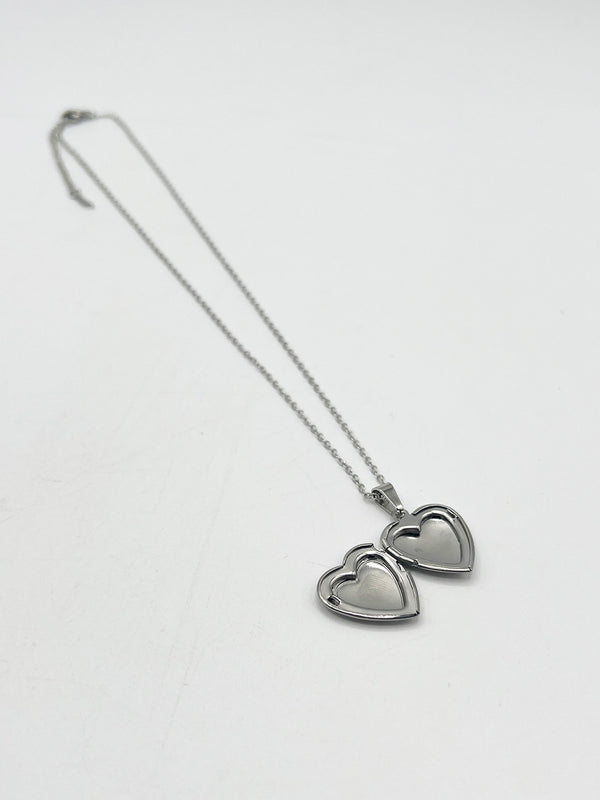 Svnx Large Heart Pendant Locket Necklace In Silver - Gift Boxed