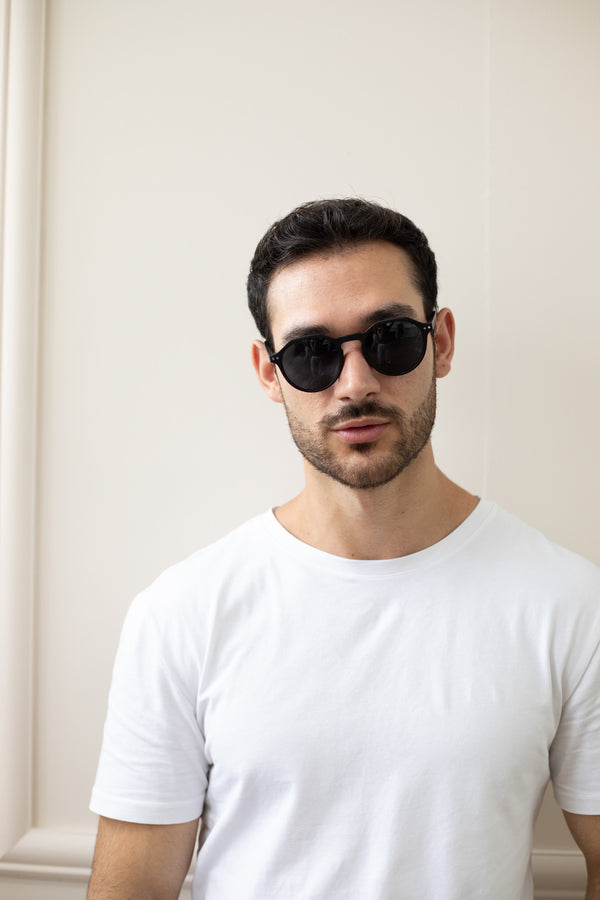 Svnx Matte Classic Preppy Sunglasses With Key Hole Nosebridge