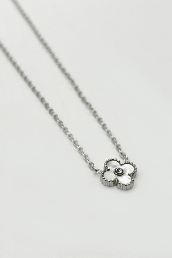 Svnx Mini Clover Necklace In Silver White With Gift Box