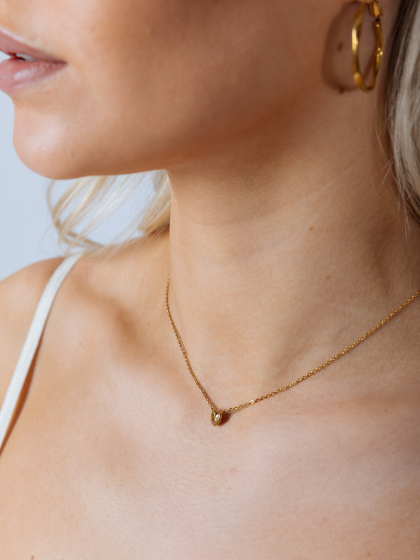 Svnx Mini Crystal Heart Necklace In Gold - Gift Boxed