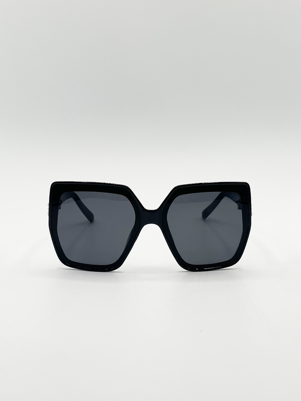 svnx Oversize Cateye Sunglasses with Diamante Detail in Black