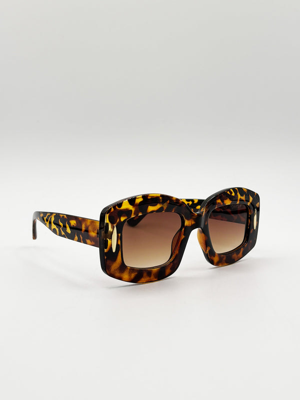 Svnx Oversized Chunky Rectangle Sunglasses In Tortoise