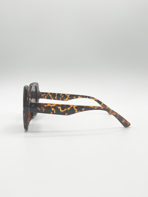Svnx Oversized Rounded Angular Sunglasses In Tortoiseshell