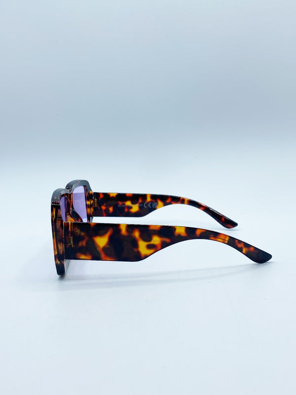 Svnx Oversized Square Frame In Brown Tortoiseshell With Purple Lenses