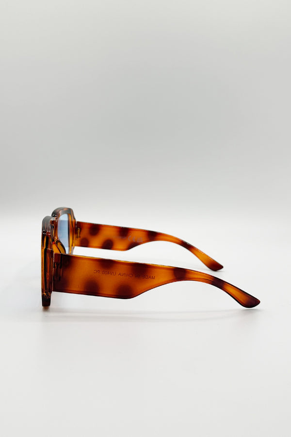 Svnx Oversized Square Frame Sunglasses In Brown Stripe