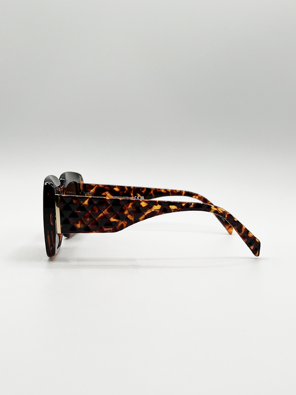 Svnx Oversized Square Sunglasses With Diamond Check Print Arm
