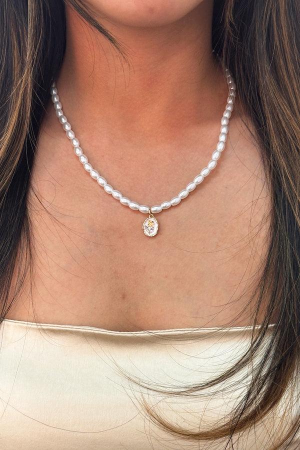 Svnx Pearl Chain Necklace With Gold Floral Pendant - Gift Boxed