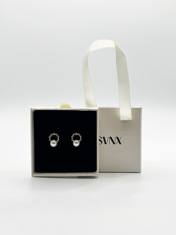 svnx Pearl Stud Earring on Diamante Circular Wreath - Gift Boxed