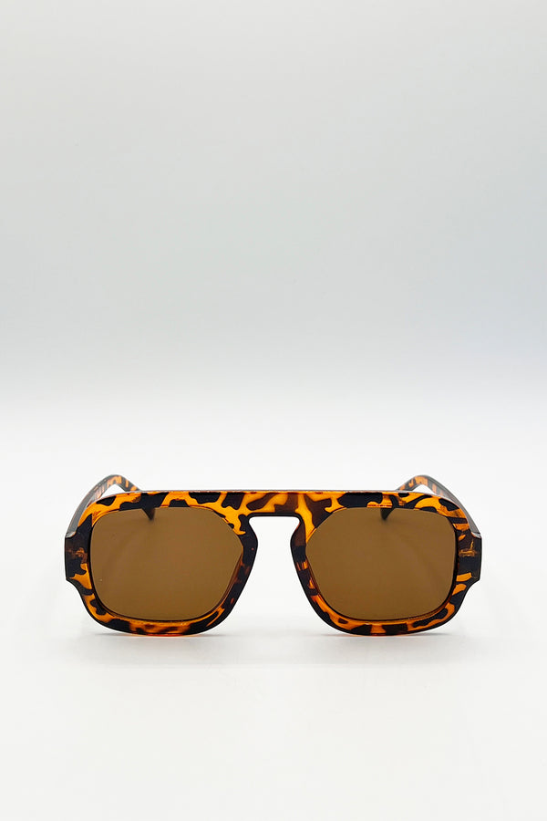 svnx Retro Navigator Sunglasses in Brown Tortoiseshell