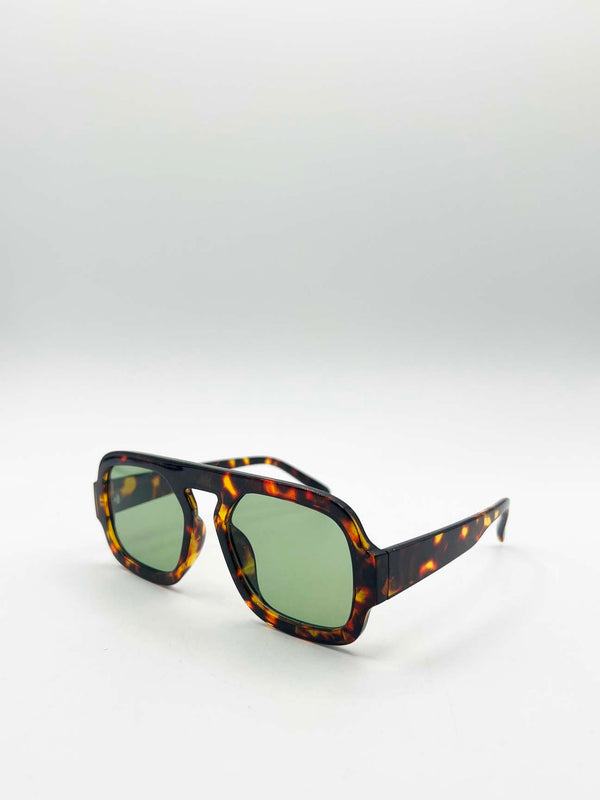 Svnx Retro Navigator Sunglasses In Green Brown Tortoiseshell