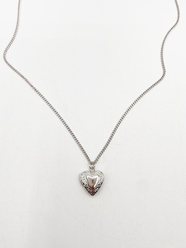 Svnx Small Heart Locket Necklace In Silver - Gift Boxed