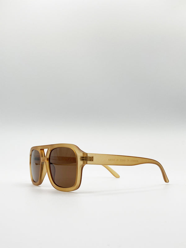 Svnx 70's Navigator Sunglasses In Matte Sand