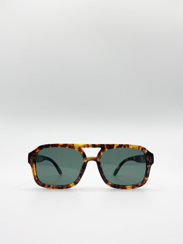 Svnx 70's Navigator Sunglasses In Tortoiseshell