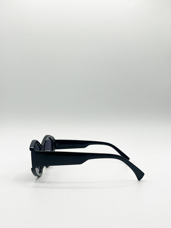 Svnx Angular Cat-Eye Sunglasses In Black