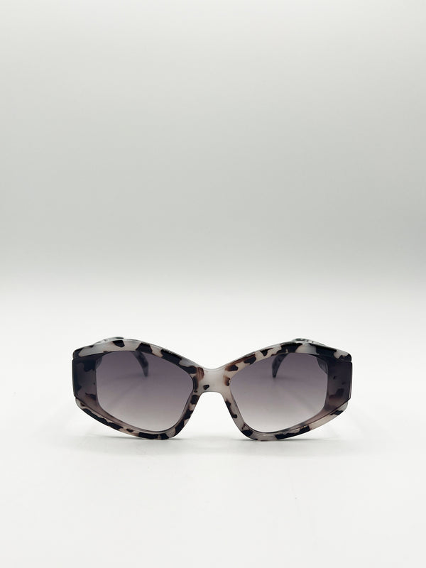 Svnx Angular Cat-Eye Sunglasses In Multi