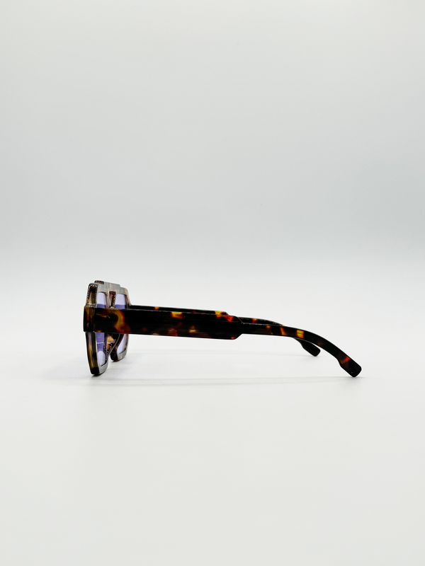 Svnx Angular Navigator Sunglasses In Leopard Print