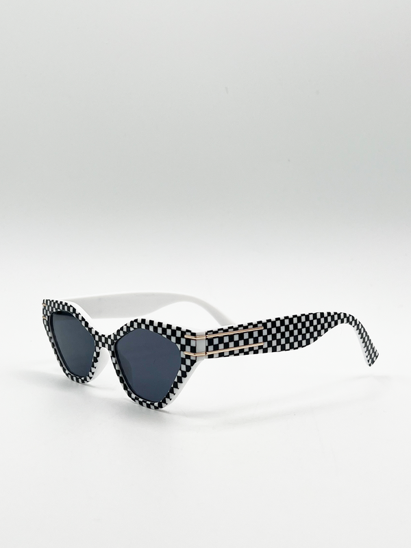 Svnx Angular Sunglasses In Black And White Check