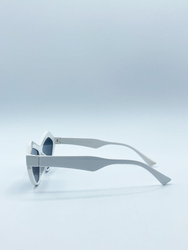 Svnx Angular Sunglasses In White