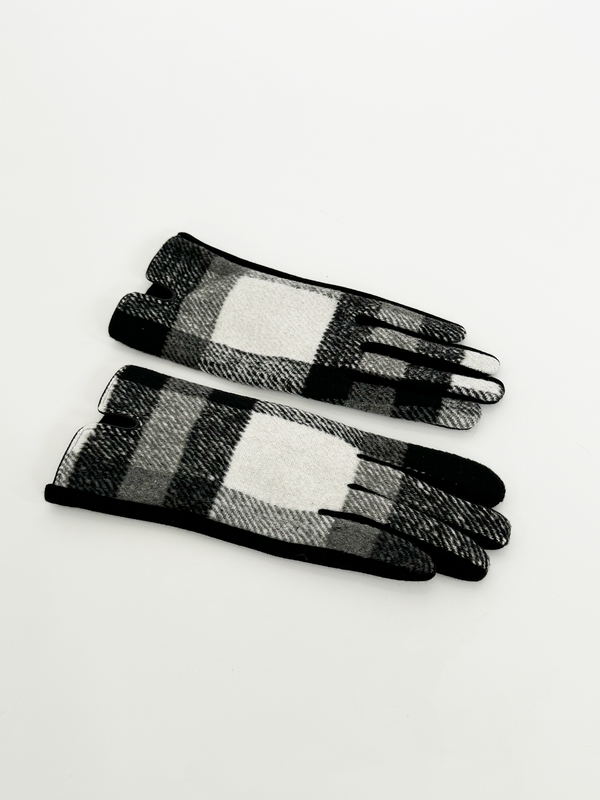 Svnx Black White Check Scarf & Gloves Set
