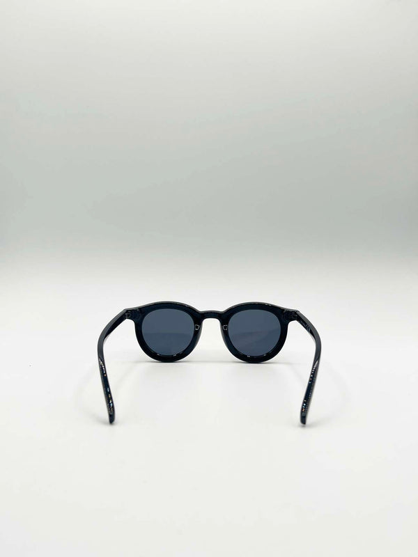 Svnx Bold Rounded Sunglasses In Black