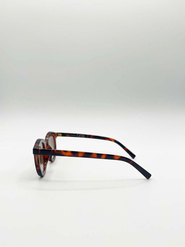 Svnx Bold Rounded Sunglasses In Tortoiseshell