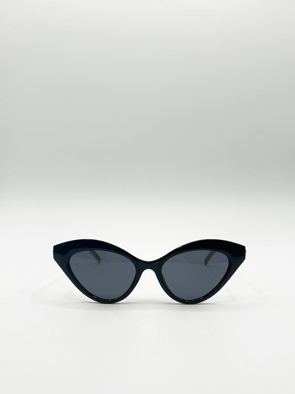 svnx Cat-Eye Sunglasses in Black