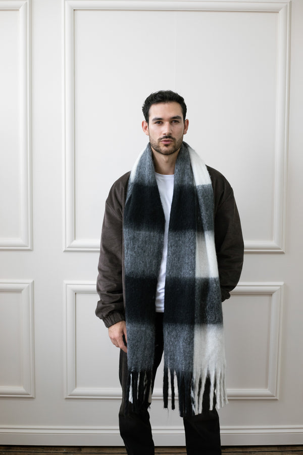 svnx Chunky Black And White Check Scarf