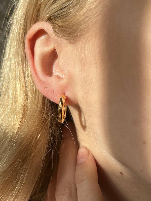 Svnx Chunky Oval Half Hoop Earrings