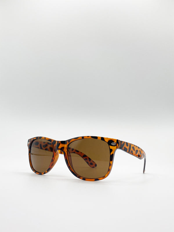 Svnx Classic Wayfarer Plastic Frame Sunglasses