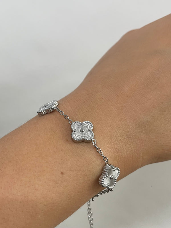 svnx Clover Bracelet in Silver