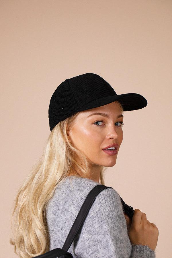 svnx Corduroy Cap In Black