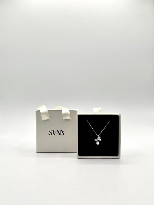 Svnx Dainty Bow Pearl Pendant Necklace