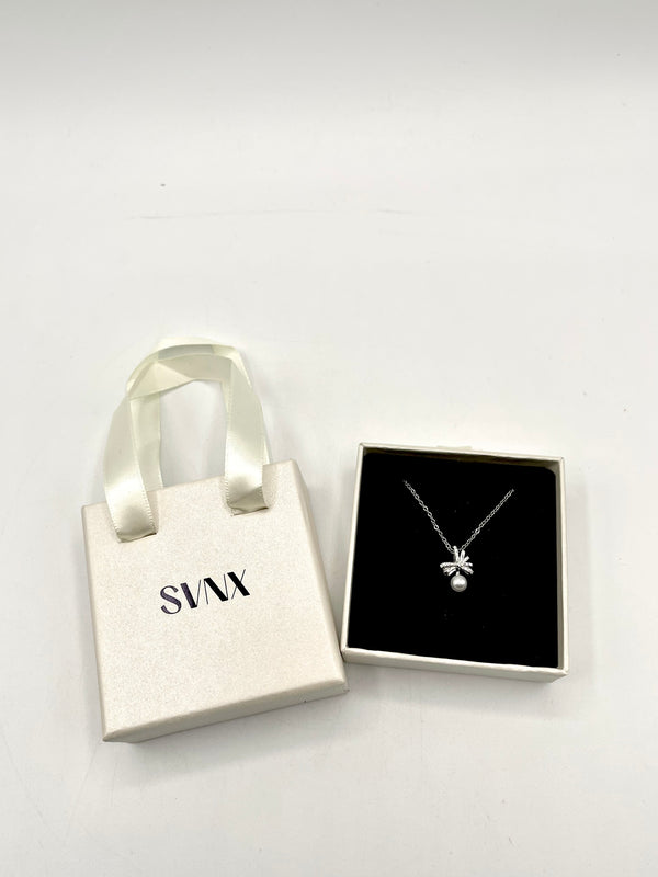Svnx Dainty Bow Pearl Pendant Necklace