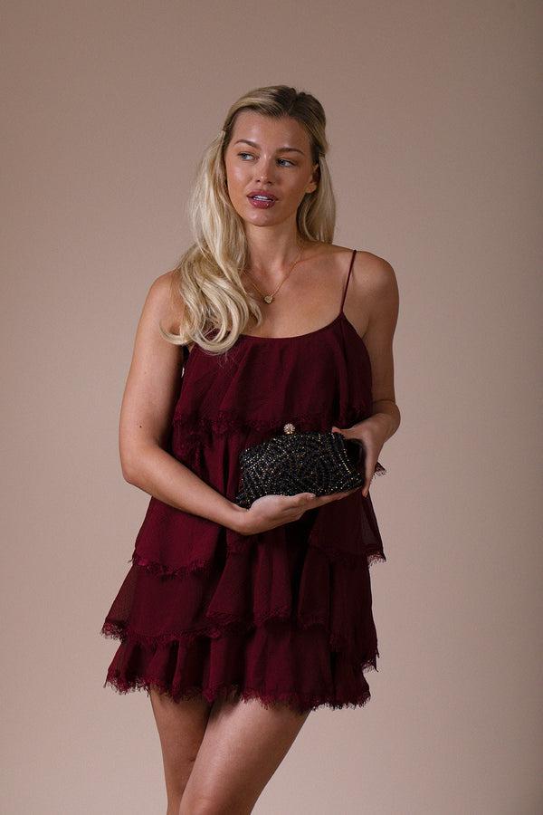 Svnx Embellished Clutch Bag In Black