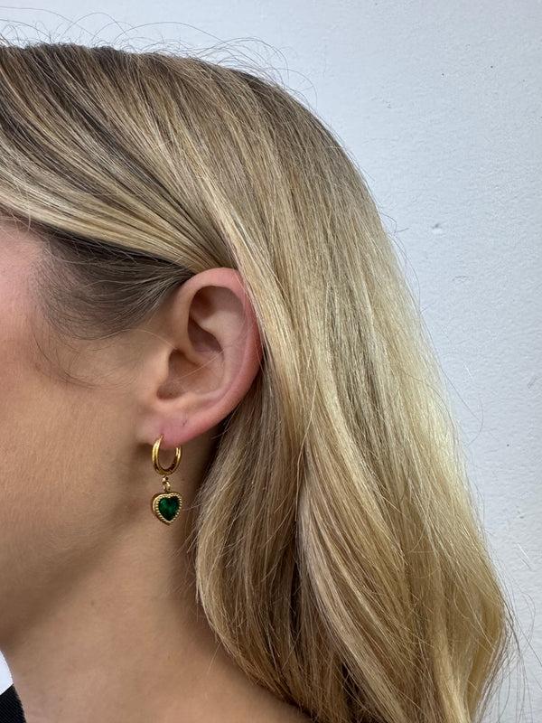 svnx Emerald Green Heart Hoop Earrings in Gold