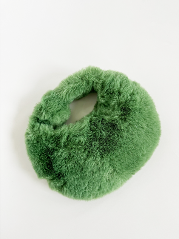 svnx Faux Fur Soft Grab bag in Green