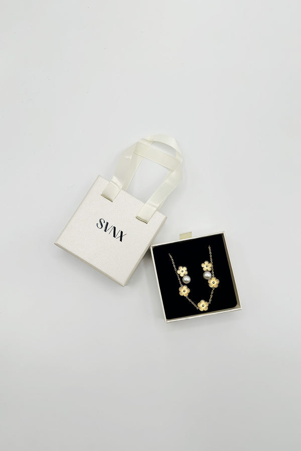 svnx Floral Pearl Stud Earrings & Bracelet in Gold