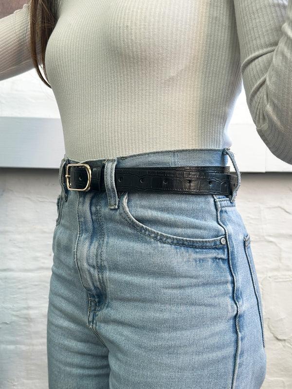 Svnx Gold Oval Buckle Belt In Black