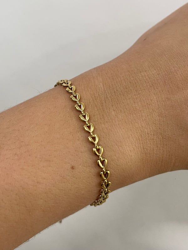 svnx Heart Link Bracelet in Gold