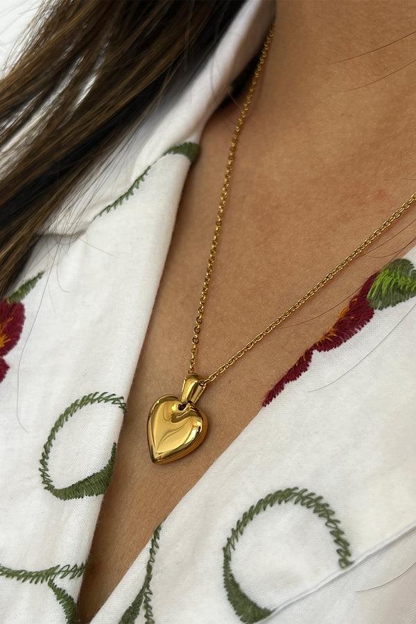 svnx Heart Pendant Necklace in Gold - Gift Boxed