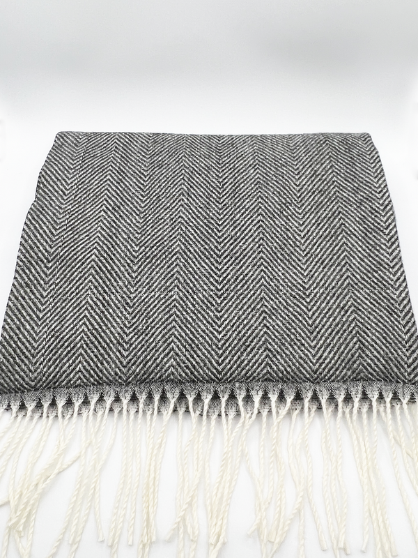 Svnx Herringbone Tassle Scarf In Black And White