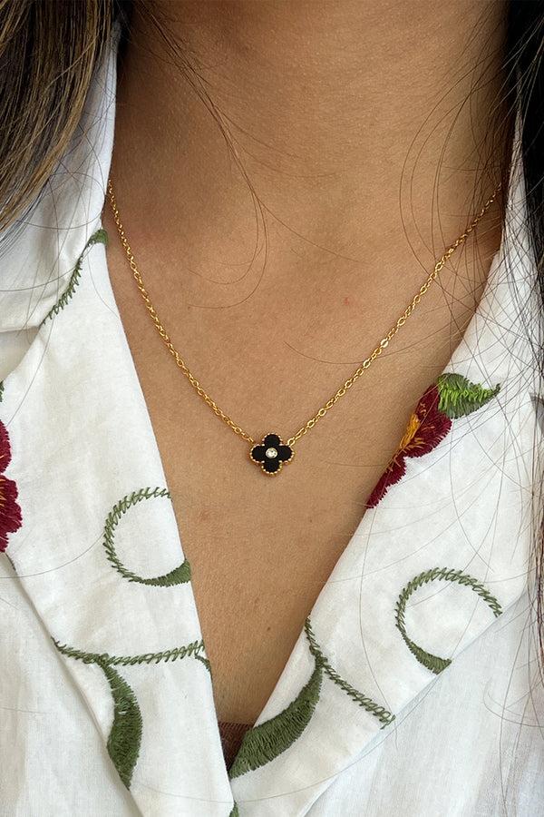 Svnx Mini Clover Necklace In Gold Black - Gift Boxed