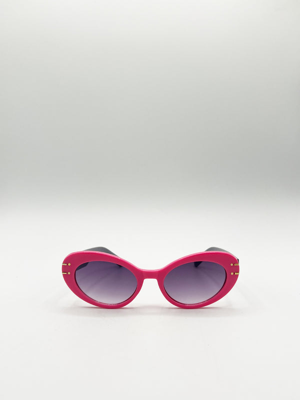 svnx Oval Cat-Eye Sunglasses in Hot Pink