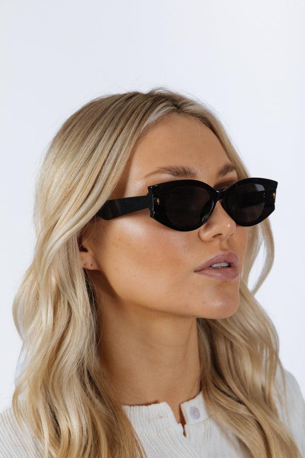 Svnx Oval Rectangular Vintage Sunglasses In Black