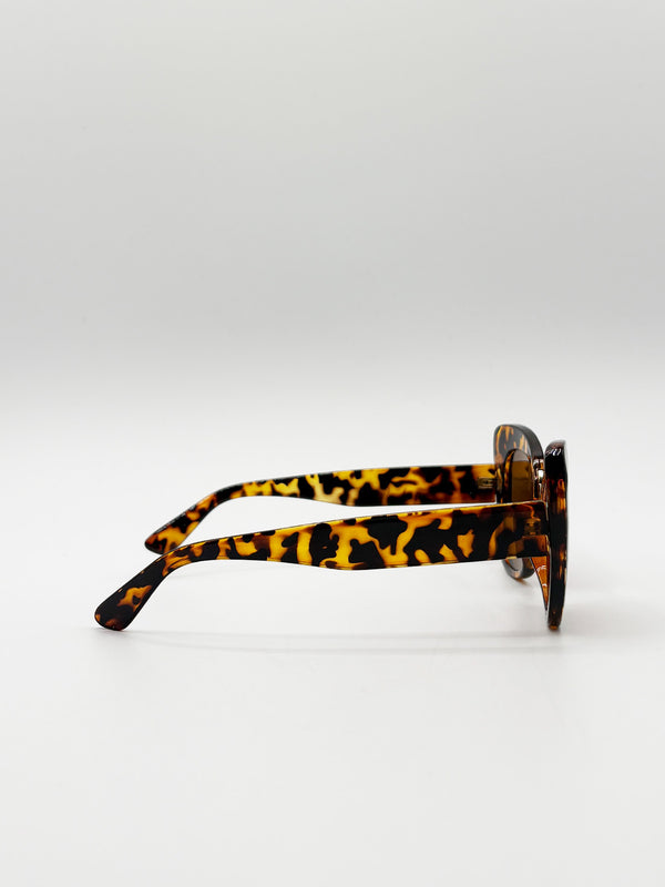 Svnx Oversized Cat-Eye Sunglasses In Tortoiseshell